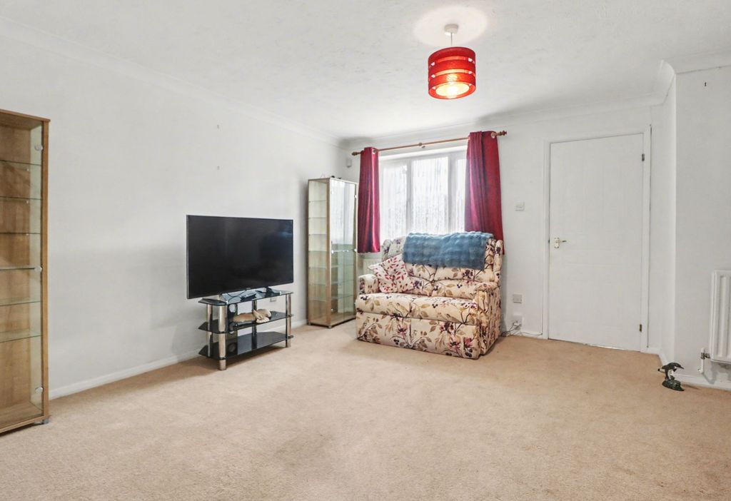 Additional image 6 of 3 bed semi-detached house for saleMallow Road, Hedge End SO30