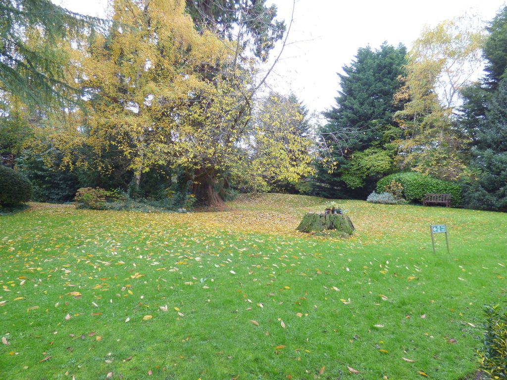 Additional image 16 of 2 bed flat for saleWorcester Road, Malvern, Worcestershire WR14