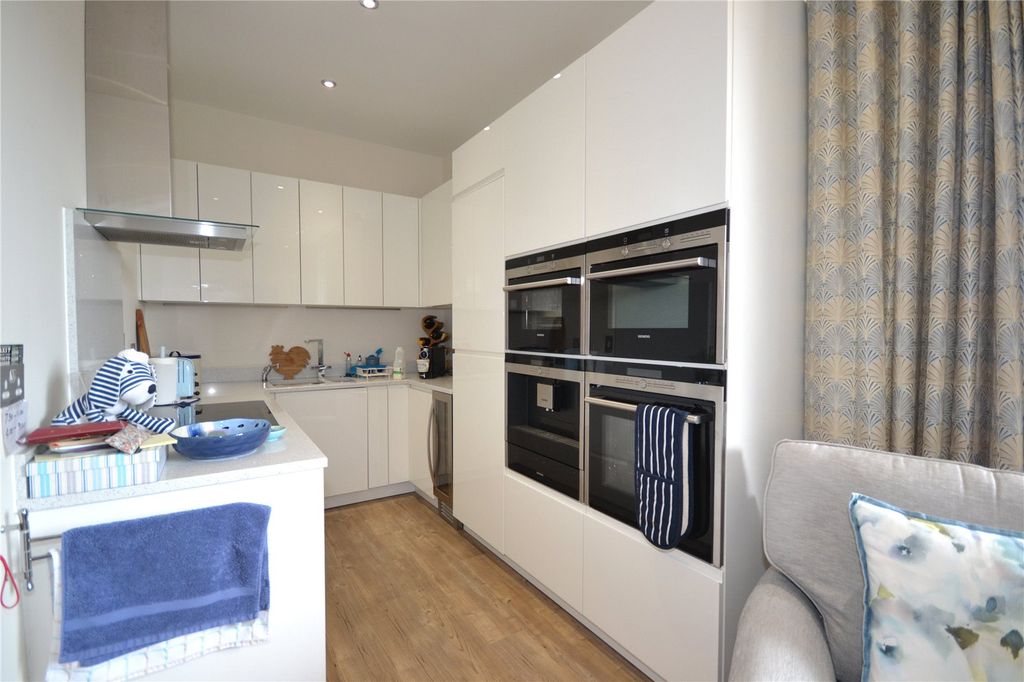 Additional image 5 of 2 bed flat for saleAlmansa Way, Lymington, Hampshire SO41