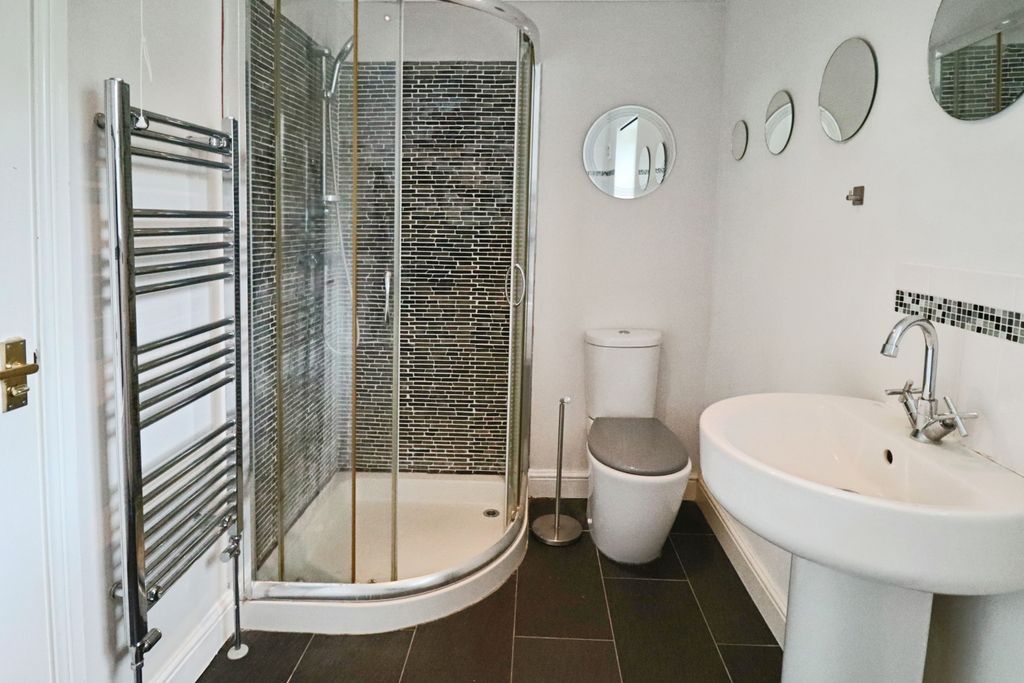 Additional image 10 of 4 bed detached house to rentColtsfoot Crescent, Bury St. Edmunds IP32