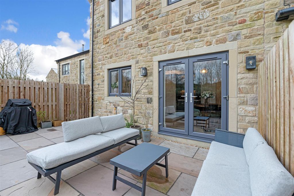 Additional image 25 of 4 bed semi-detached house for saleParsons Meadow, Addingham LS29
