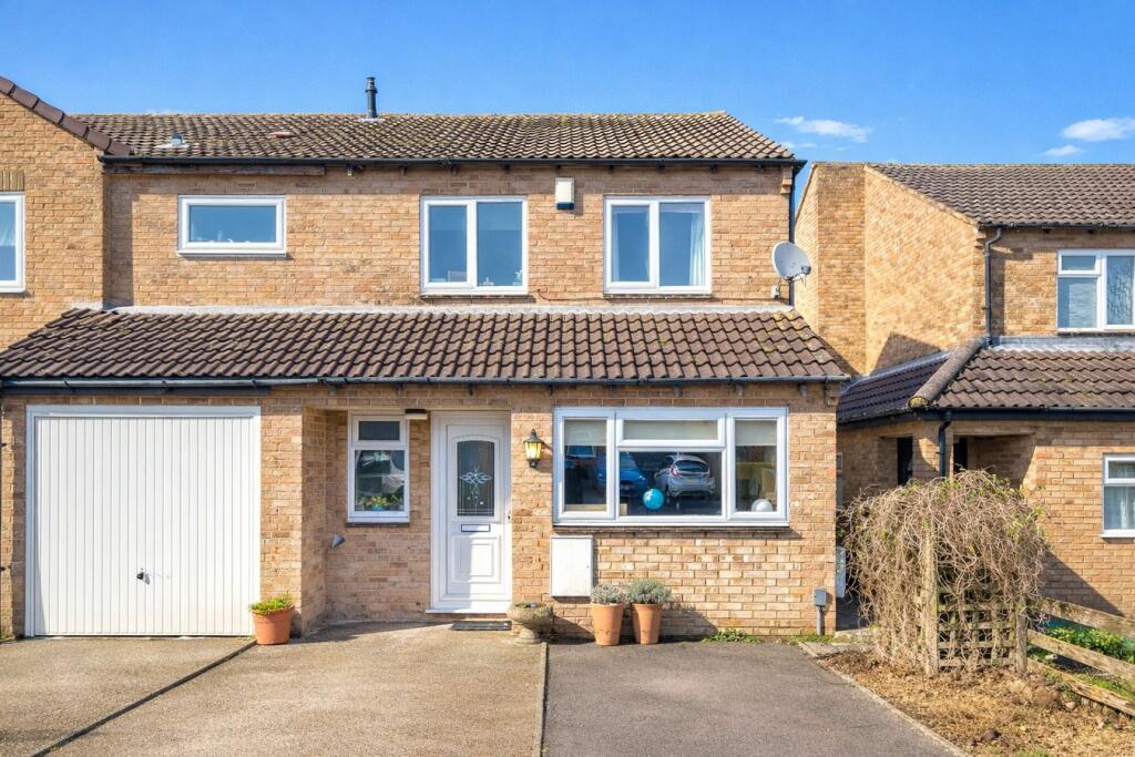 Chestnut Close, Frome, BA11