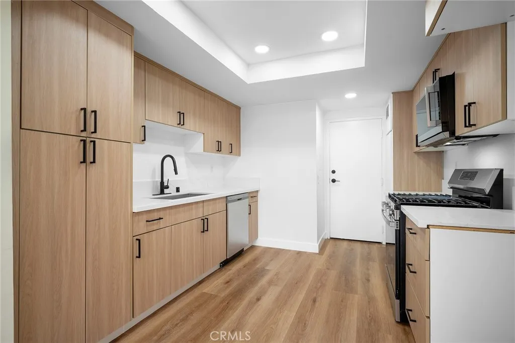 Additional image 41 of 8601 Sunland Boulevard Unit 5, Sun Valley, CA 91352