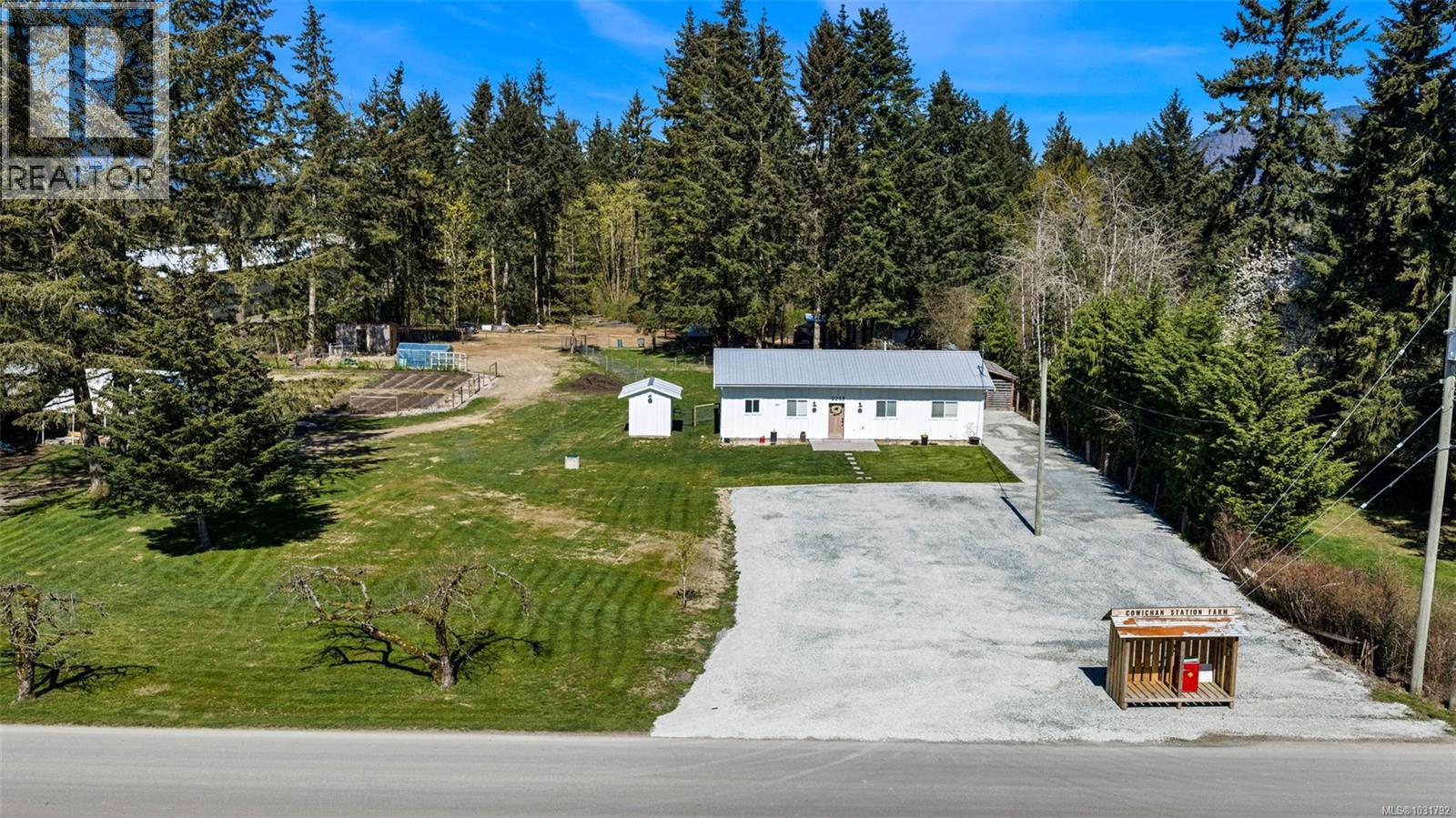 2255 Phipps Rd
