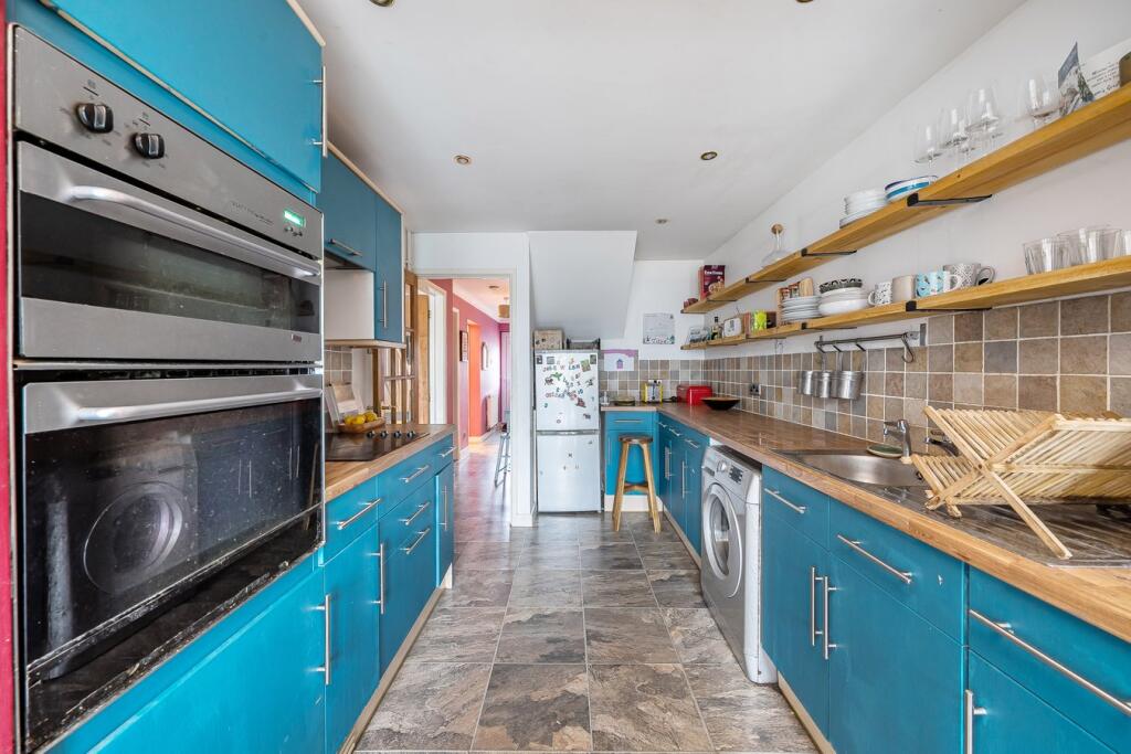 Additional image 15 of Chestnut Close, Frome, BA11