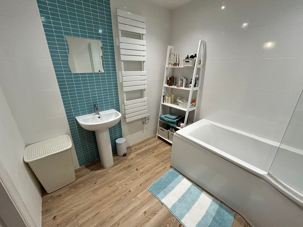 Additional image 14 of 2 bed flat for saleBryn Y Bia Road, Craigside LL30