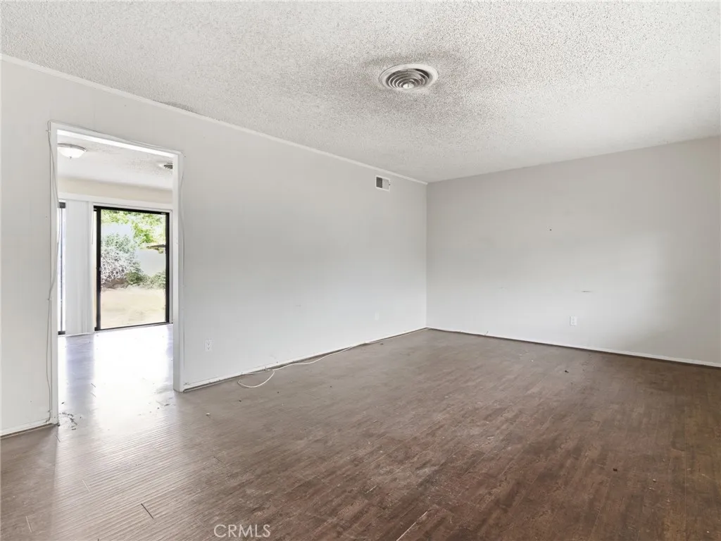 Additional image 57 of 10127 Foothill Boulevard, Sylmar, CA 91342