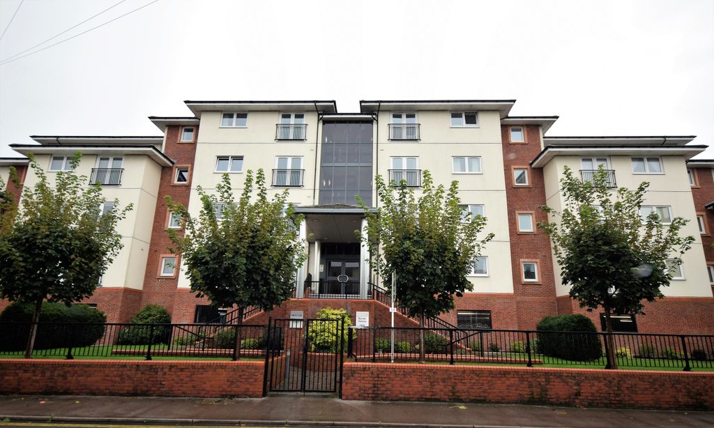 2 bed flat to rentMilbourne Court, Milbourne Street, Carlisle CA2