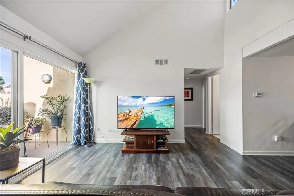 Additional image 3 of 25712 Le Parc Unit 20, Lake Forest, CA 92630
