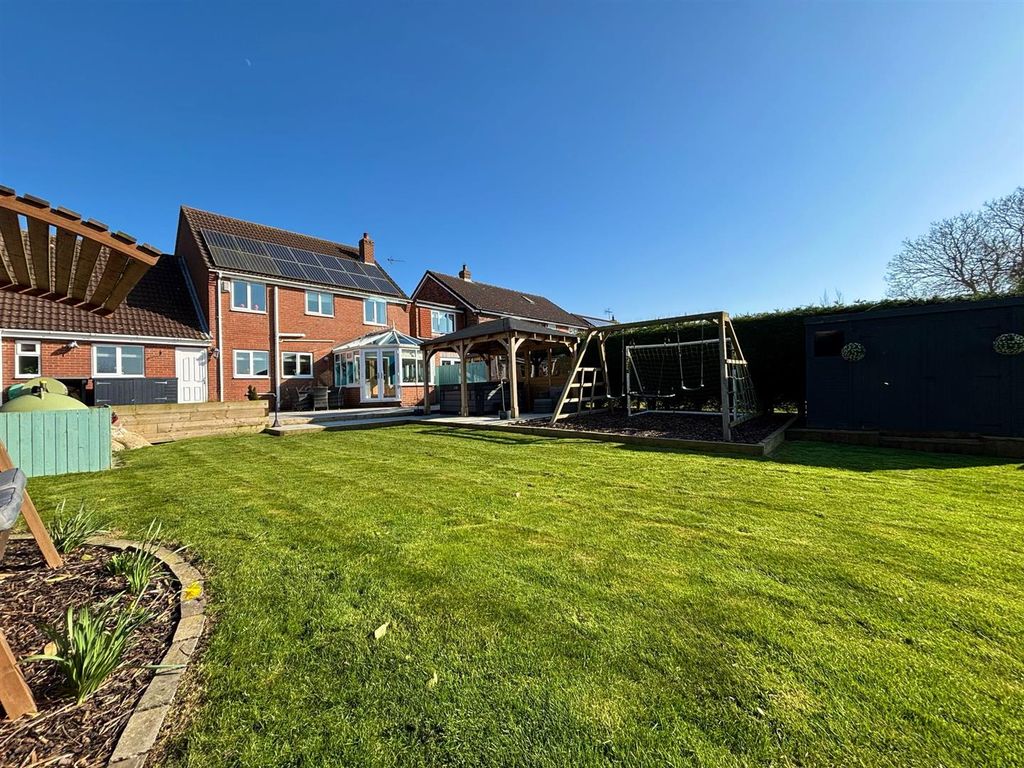 Additional image 27 of 5 bed detached house for saleMain Road, Humbleton, Hull HU11