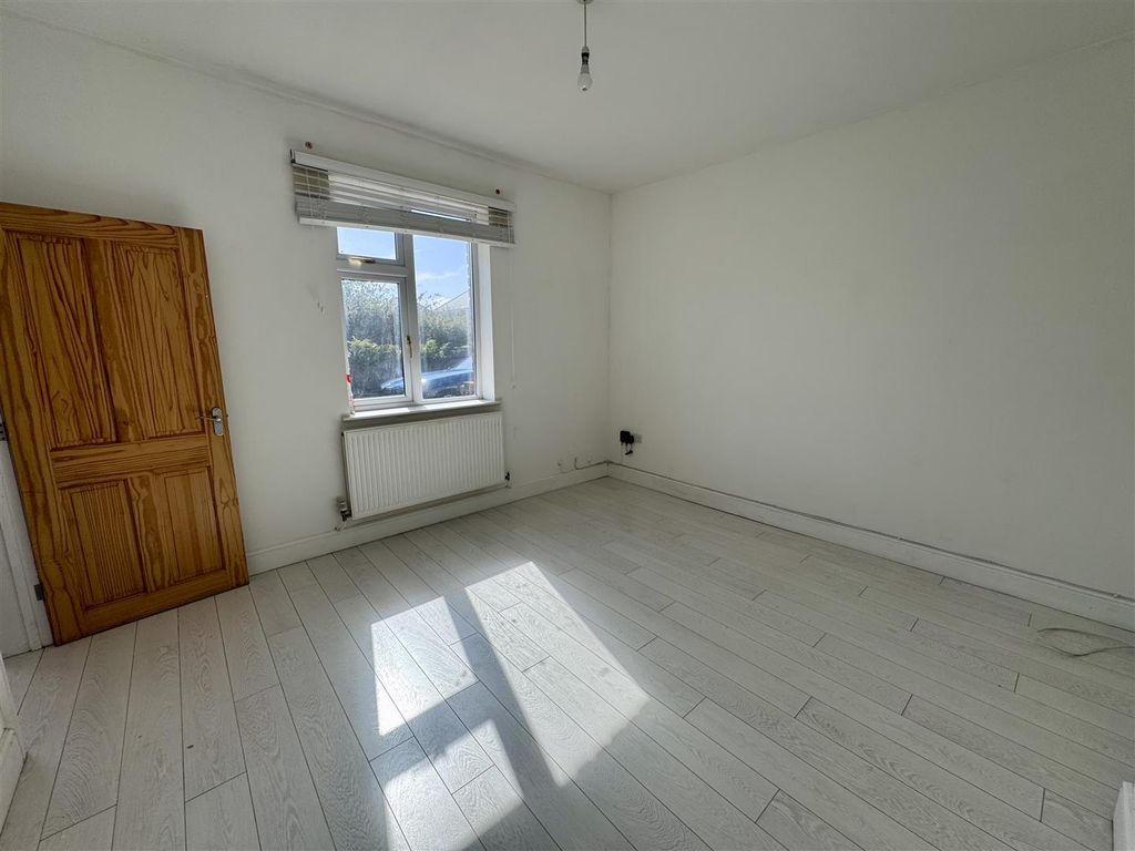 Additional image 9 of 3 bed terraced house to rentSeaview, Sudbrook, Caldicot NP26
