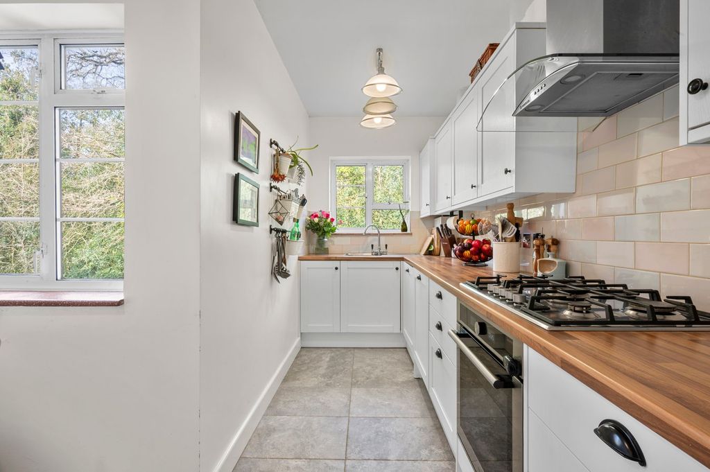 Additional image 6 of 3 bed maisonette for saleTudor House, Weybridge KT13
