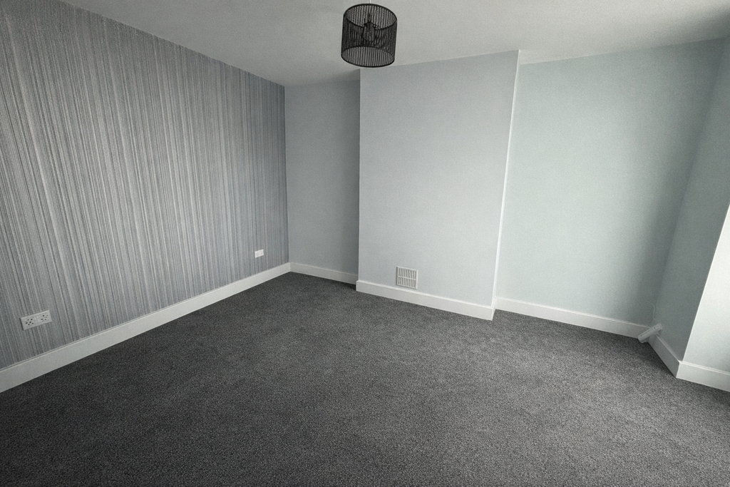 Additional image 2 of 8 bed shared accommodation to rentIngram Road, Gillingham ME7