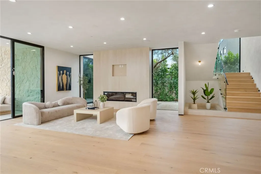 Additional image 98 of 15447 Huston St, Sherman Oaks, CA 91403