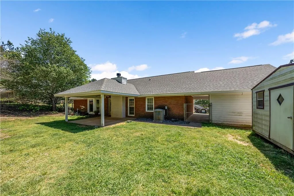 642 Lee Road 554, Phenix City, AL 36867
