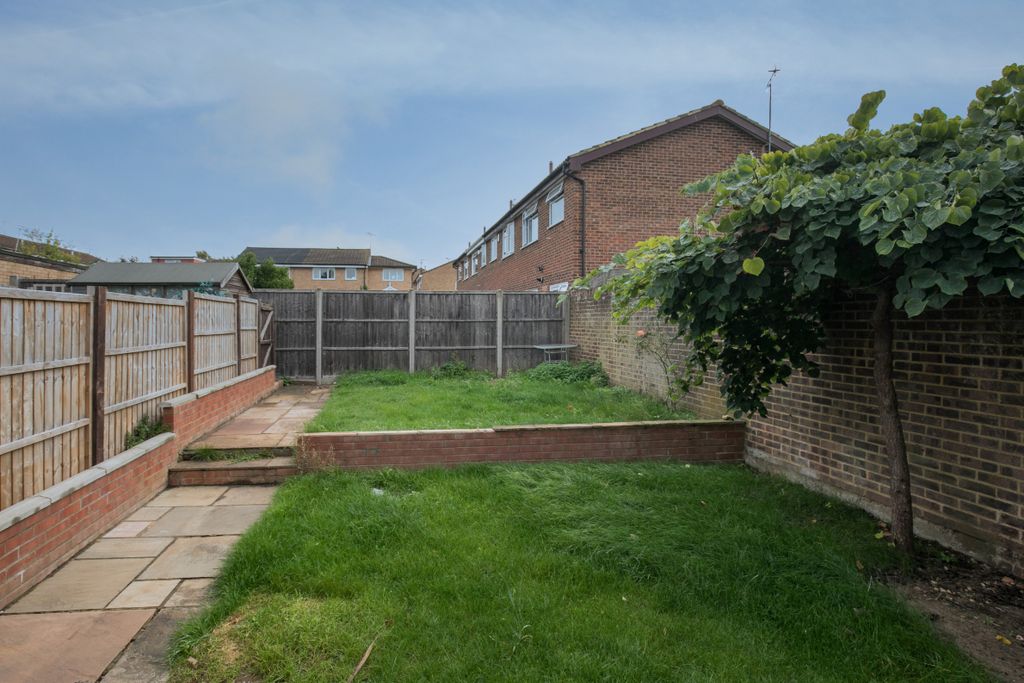 Additional image 6 of 3 bed terraced house to rentPalmers Close, Maidenhead SL6