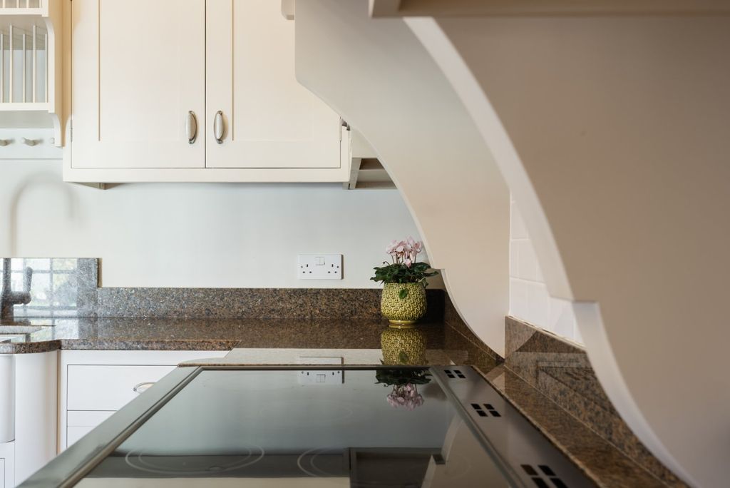 Additional image 11 of 2 bed flat for saleLondon End, Beaconsfield, Buckinghamshire HP9
