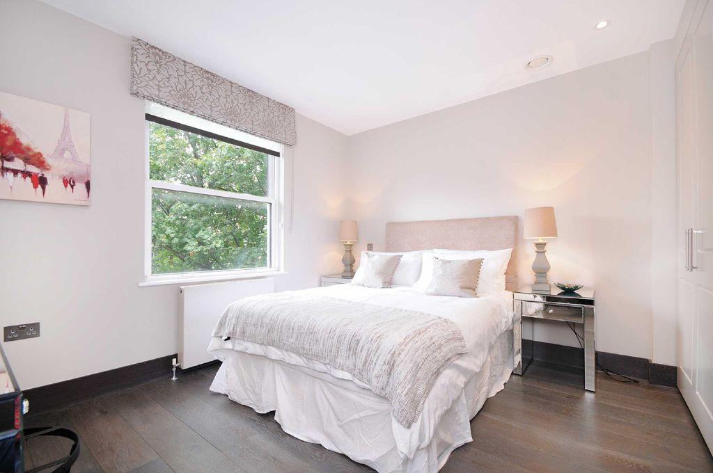 Additional image 11 of 4 bed detached house to rentCourt Close, St John's Wood Park, St John's Wood, London NW8