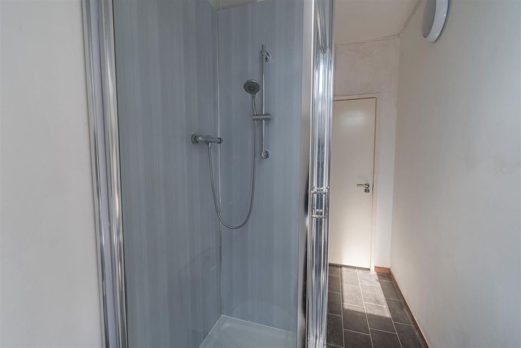 Additional image 17 of 2 bed flat to rentDock View Road, Barry CF63