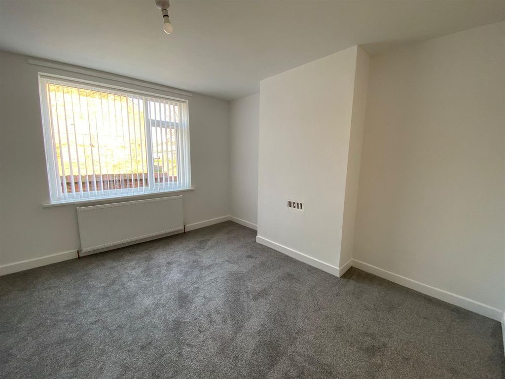 2 bed maisonette to rentSecond Avenue, Ashington NE63 photo 4