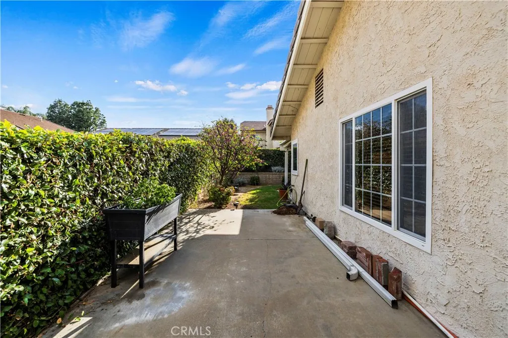 Additional image 128 of 25547 Via Impreso, Valencia, CA 91355