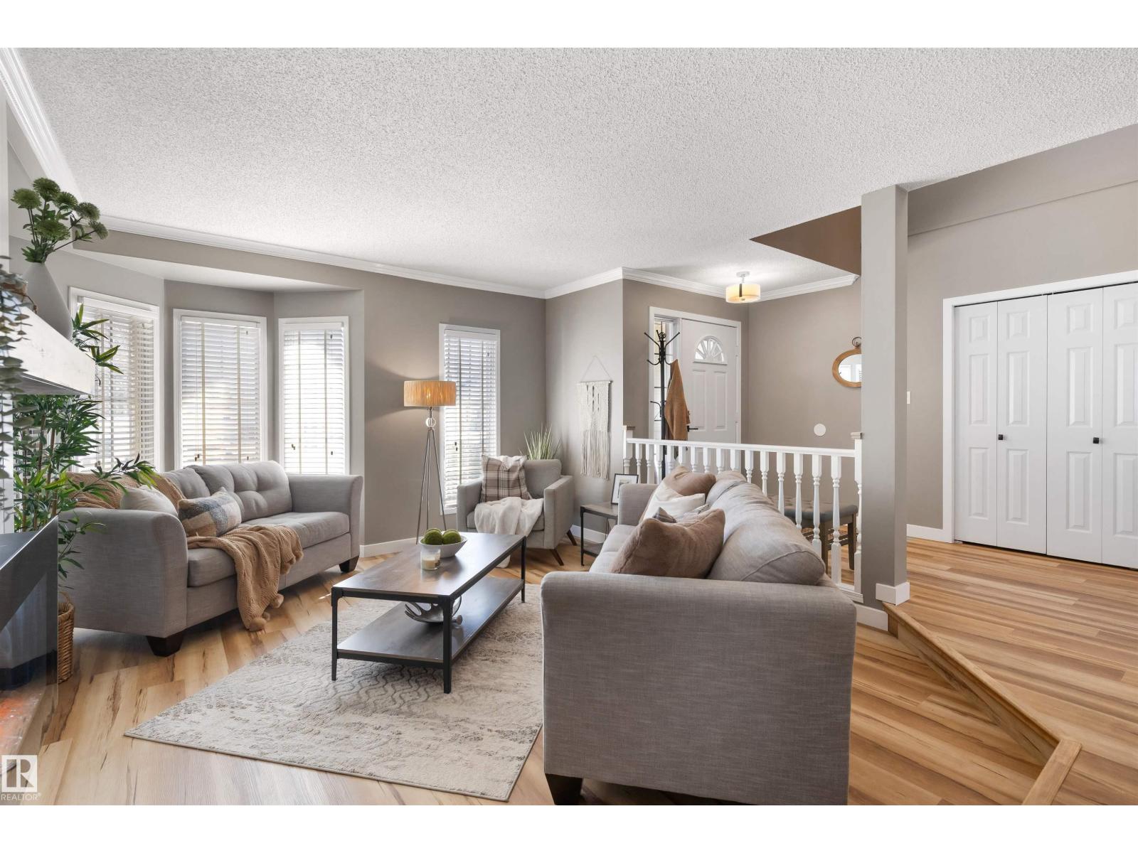 18 PARKWOOD DR
