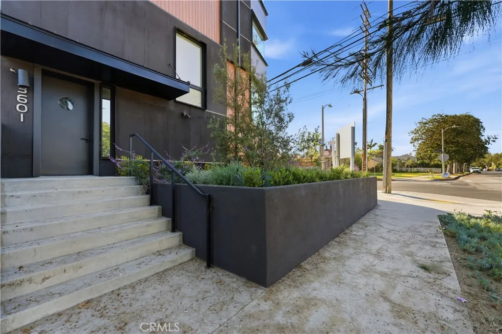 Additional image 16 of 3601 Mclaughlin Avenue, Los Angeles, CA 90066