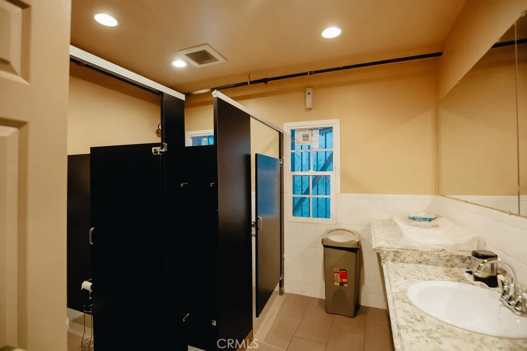Additional image 41 of 847 N E Street, San Bernardino, CA 92410