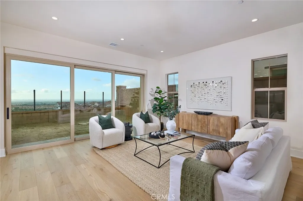 Additional image 73 of 103 Oakstone, Irvine, CA 92618