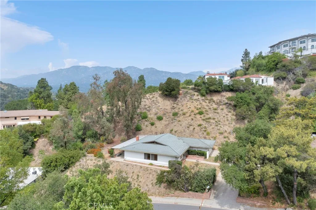 Additional image 66 of 3737 San Augustine Dr, Glendale, CA 91206