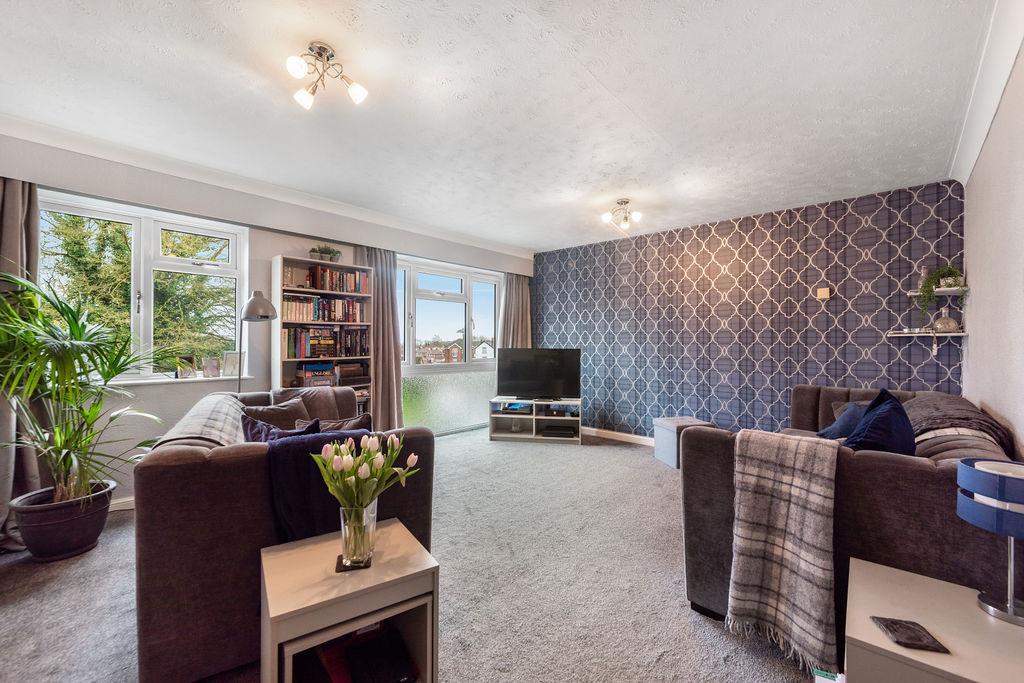 Old Crest Avenue, Redditch