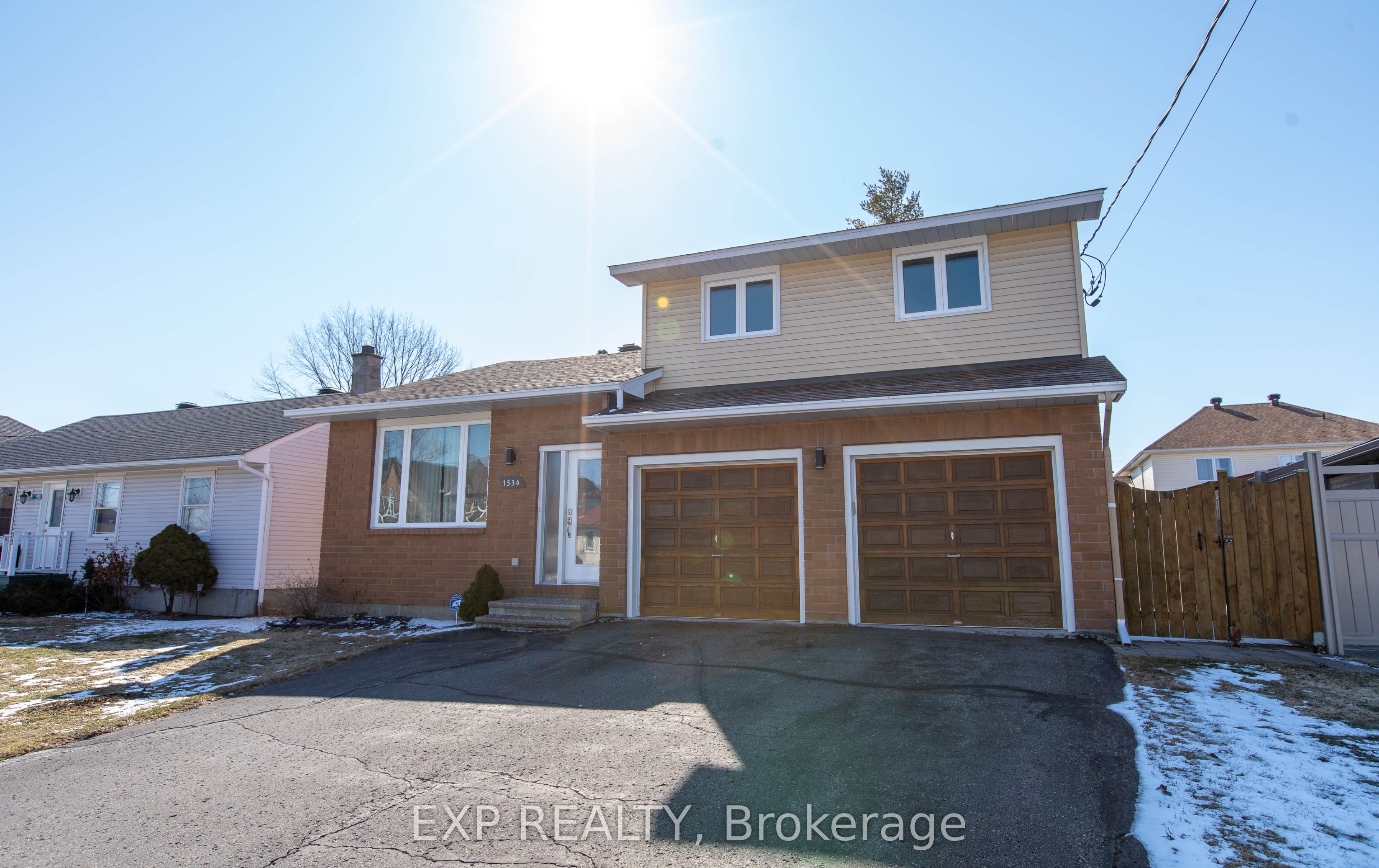 1534 Rosebella Avenue, Ottawa, ON, K1T 1E8