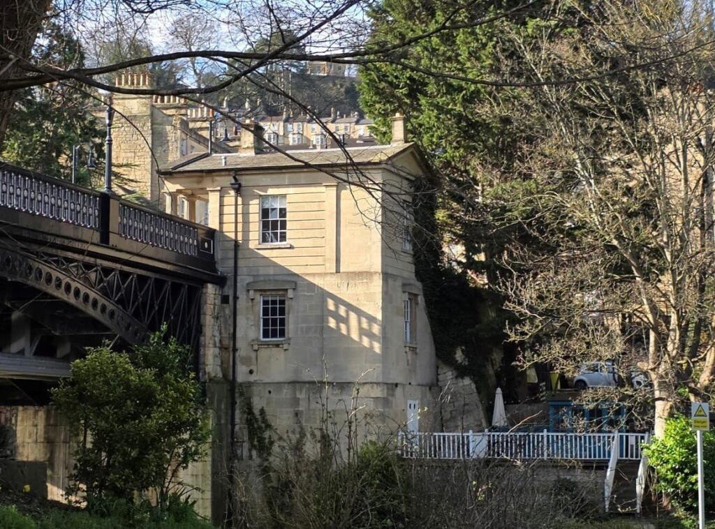 3 Cleveland Bridge, Bath, Somerset, BA1