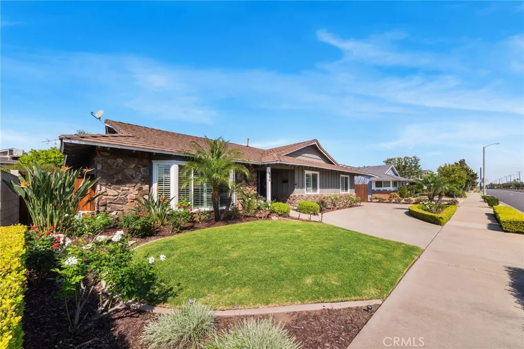 Additional image 101 of 840 S Yorba St, Orange, CA 92869