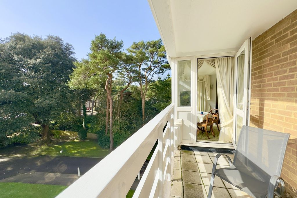 Additional image 11 of 3 bed flat for saleManor Road, East Cliff, Bournemouth BH1