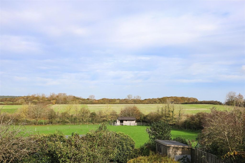 Additional image 2 of 4 bed detached house for saleWellow, Isle Of Wight PO41
