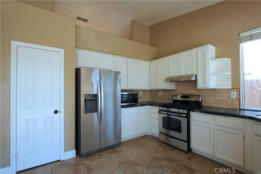 Additional image 14 of 9902 Balvanera Ave, Bakersfield, CA 93312