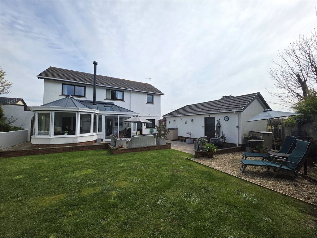 4 bed detached house for saleGlenview Avenue, Pembroke Dock, Pembrokeshire SA72