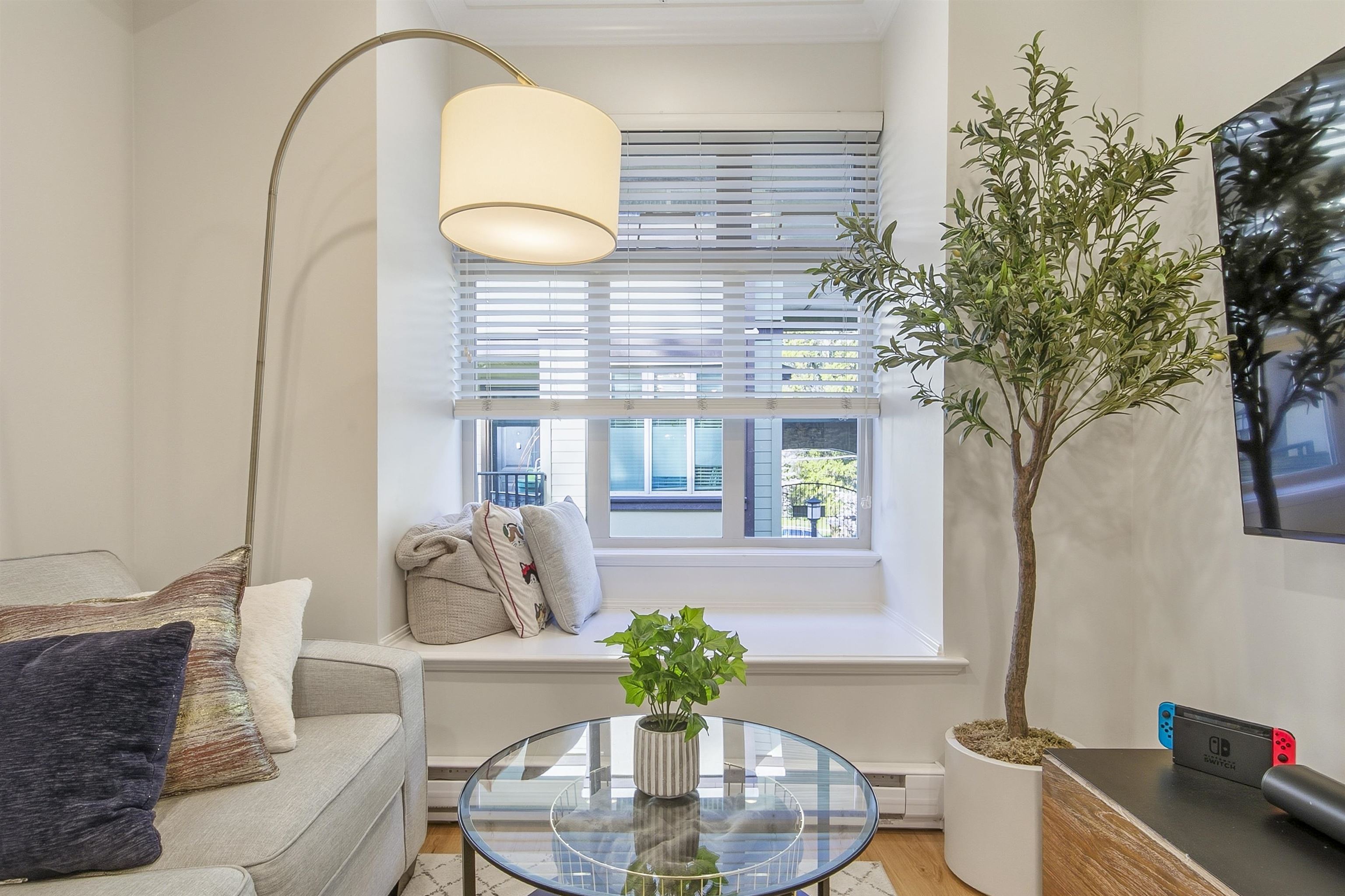 Additional image 3 of 219-5588 Patterson Avenue, Burnaby, BC, V5H 0A7