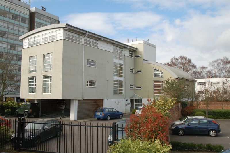 1 bed flat to rentBridge Court, Walton-On-Thames KT12