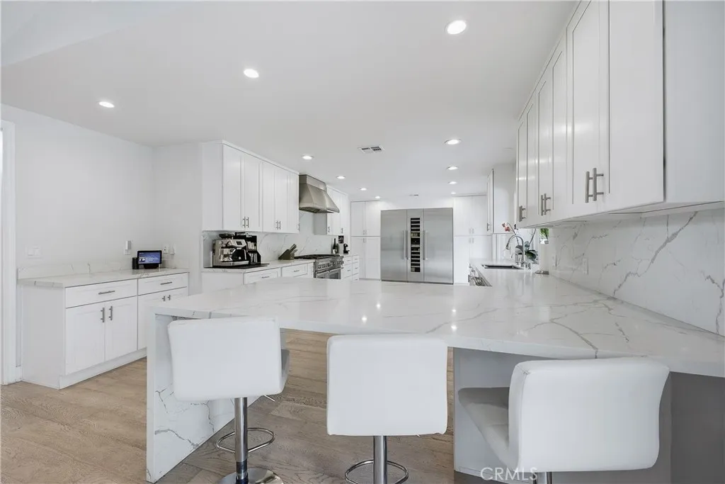 Additional image 10 of 9867 Whitwell Dr, Beverly Hills, CA 90210