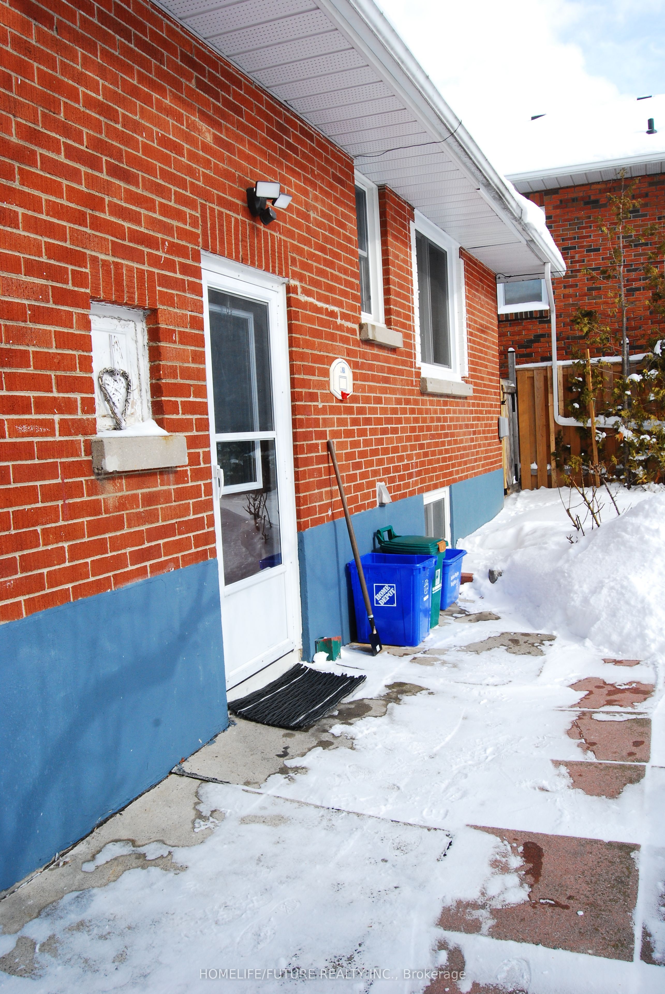 Bsmt-593 Ridgeway Avenue, Oshawa, ON, L1J 2W3