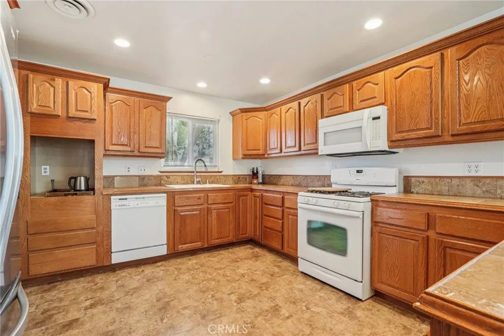 Additional image 43 of 5209 W Avenue M8, Lancaster, CA 93536
