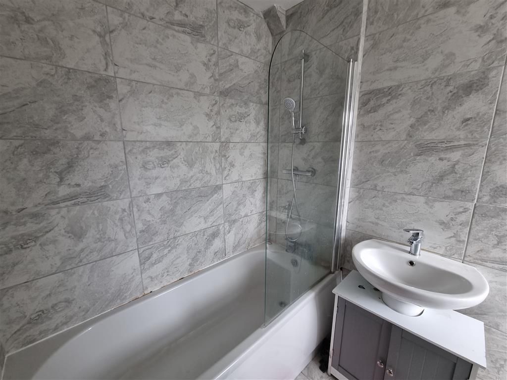 Additional image 8 of 2 bed property to rentCambria Street, Pontypool NP4