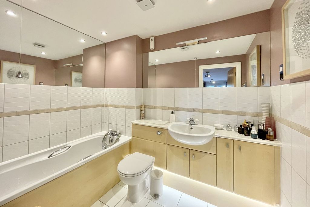 Additional image 12 of 2 bed flat for saleKnyveton Road, Bournemouth BH1