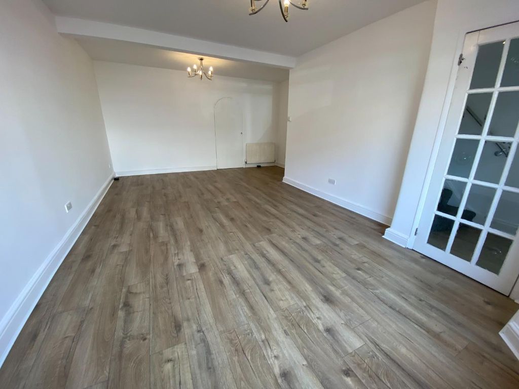 Additional image 7 of 2 bed end terrace house to rentKent Road., Dagenham, Dagenham RM10