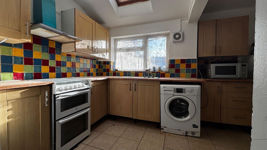 3 bed shared accommodation to rentMarlborough Street, Eastville, Bristol BS5 photo 2