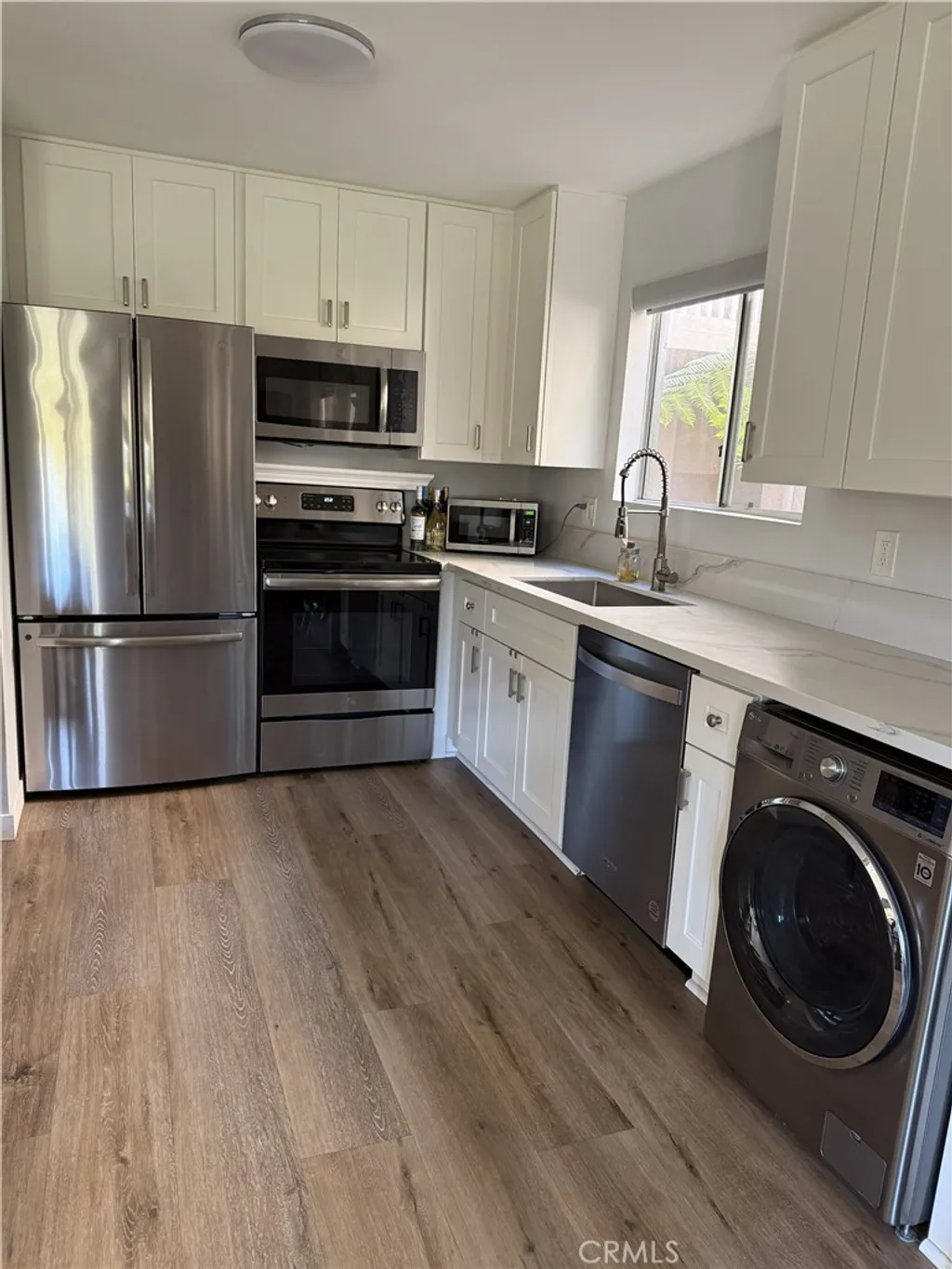 Additional image 2 of 351 Chestnut Hill Court Unit 16, Thousand Oaks, CA 91360