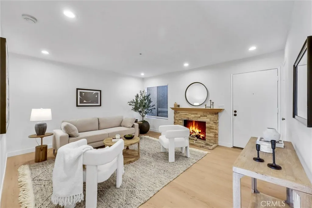 Additional image 2 of 12121 Centralia Street Unit 302, Lakewood, CA 90715