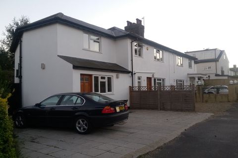 Long Drive, Acton W3